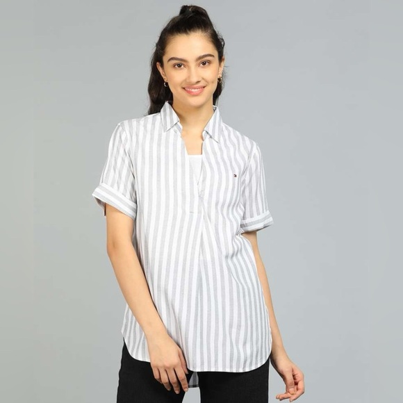 TOMMY HILFIGER Short Sleeve Stripe Popover Blouse - Picture 1 of 9